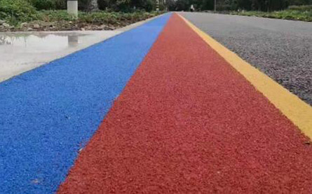 彩色防滑路面施工前的準(zhǔn)備和施工順序是什么？